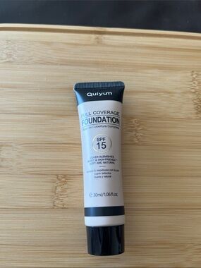 (NWT) Full Coverage Foundation SPF 15 - Medium/Beige